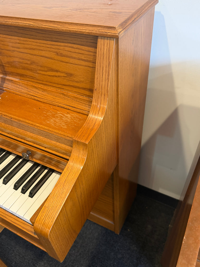 Kawai console piano