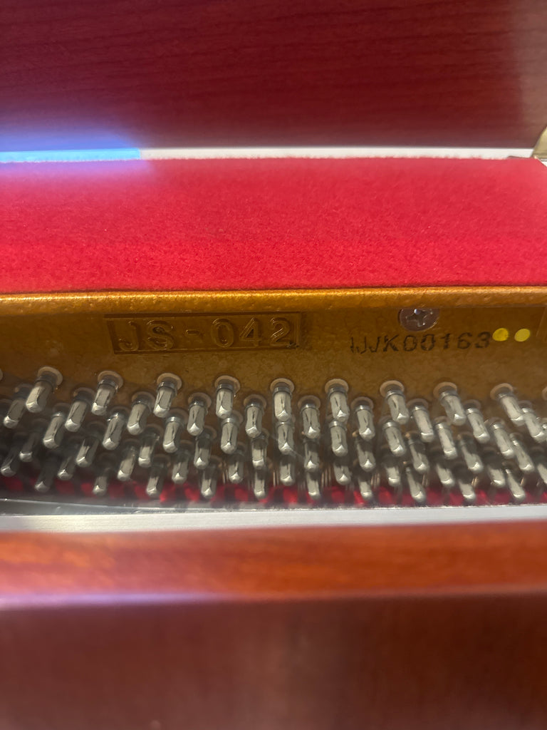 Samick ￼Continental console