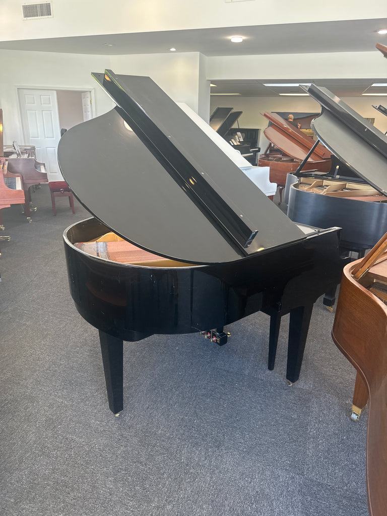 Samick grand piano model SG-140A