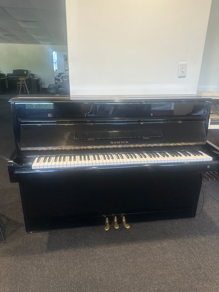 Samick Continental console
