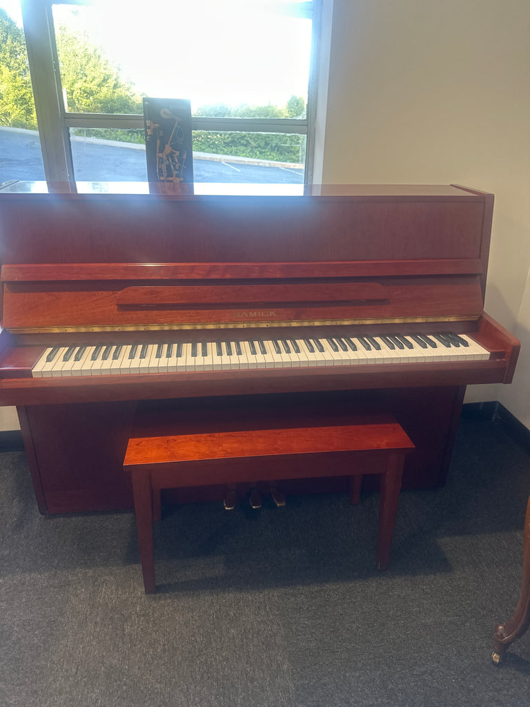 Samick ￼Continental console