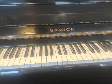 Samick Continental console