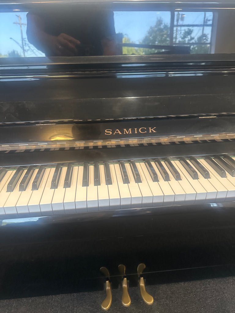 Samick Continental console
