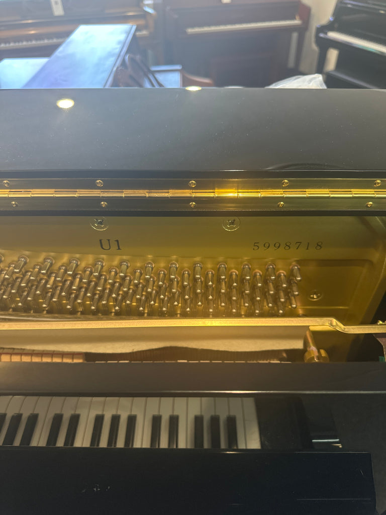 Yamaha U1 (like New)