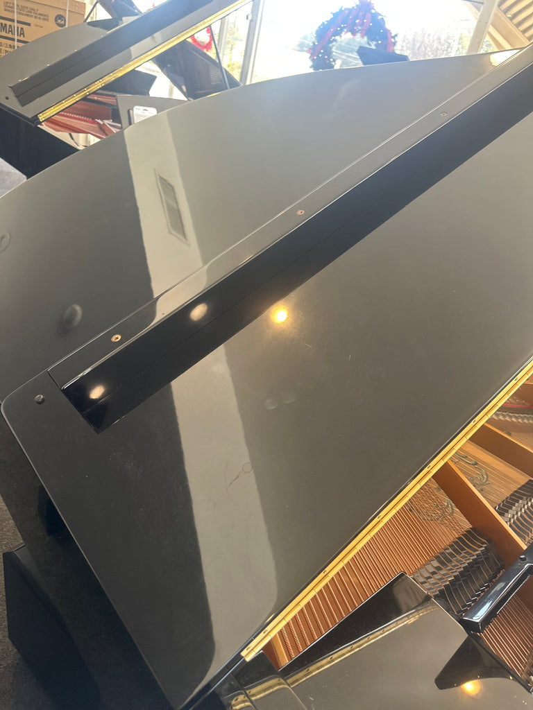 Kohler & Campbell 5’ baby grand