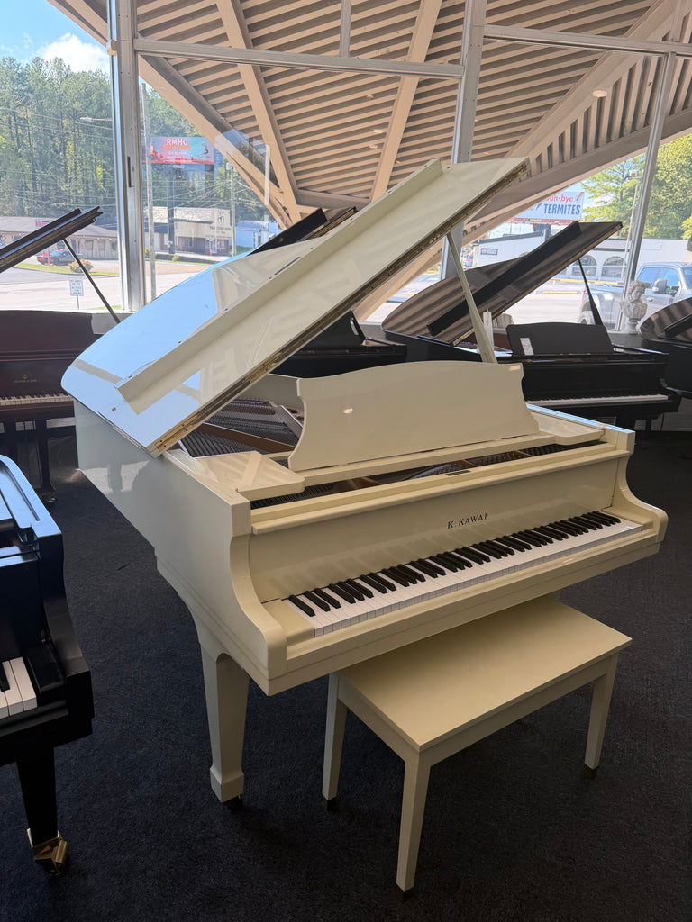 Kawai KG-2E Baby grand Piano in off Wise