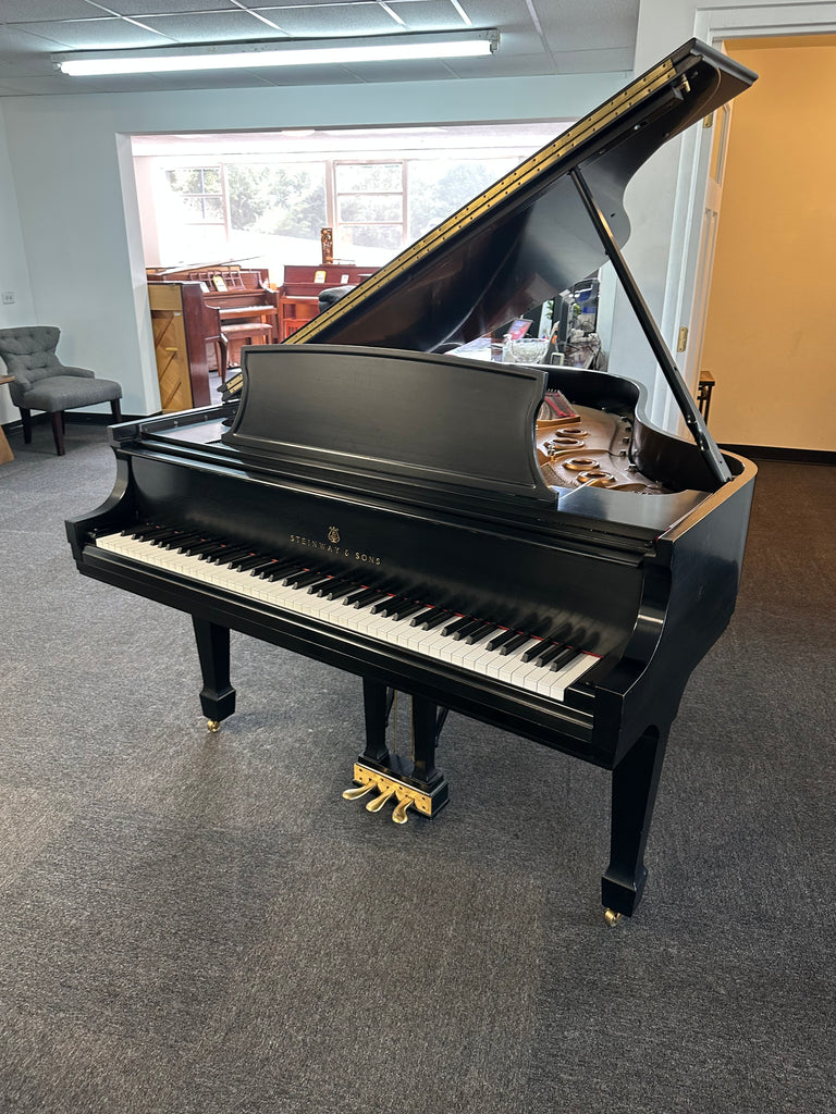 Steinway & Sons 2001 model L