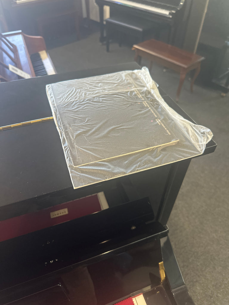 Yamaha U1 (like New)