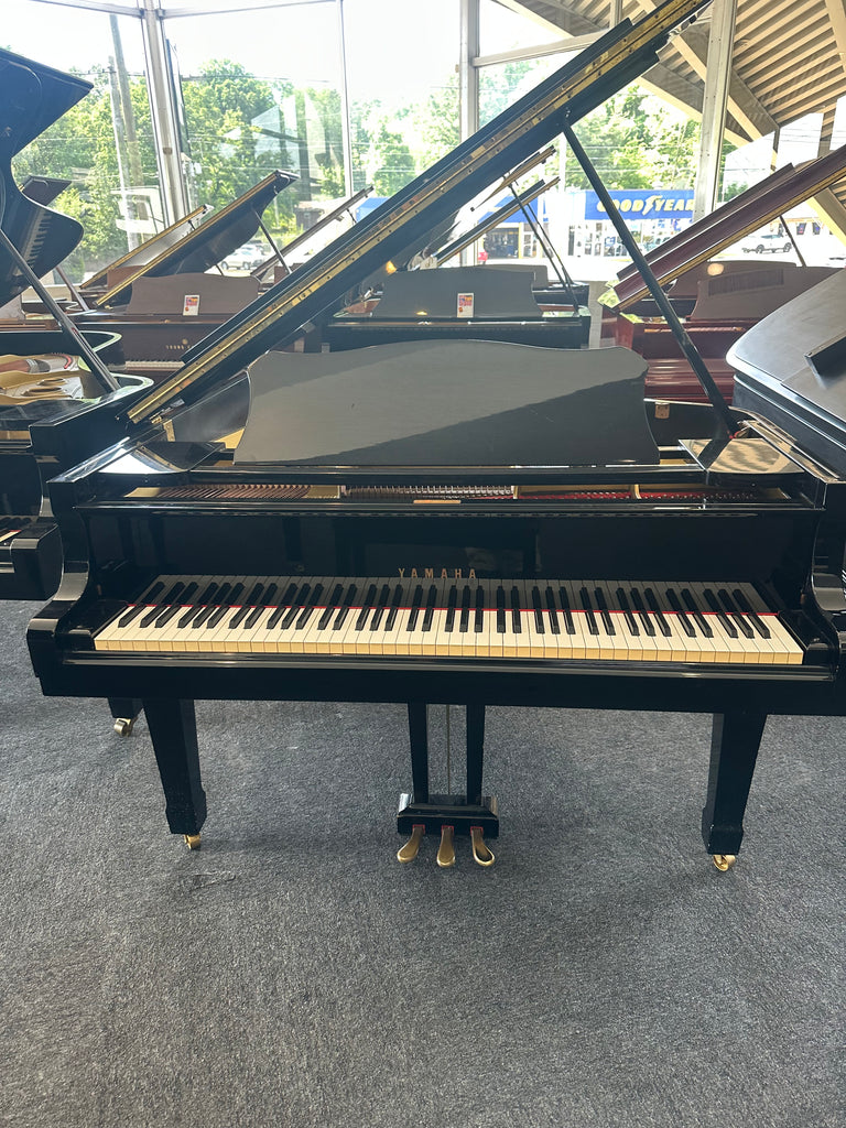 Yamaha C5 6’7” grand
