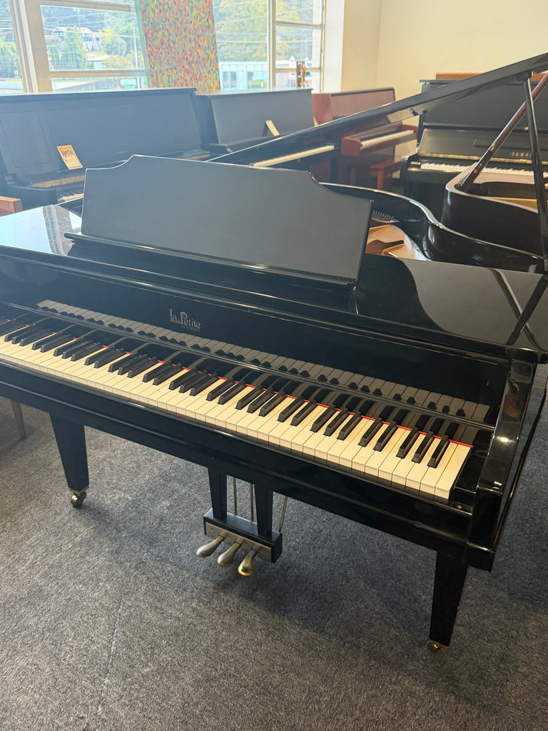 🎹 KIMBALL LA PETITE BABY GRAND — 4’6” — $2,495!