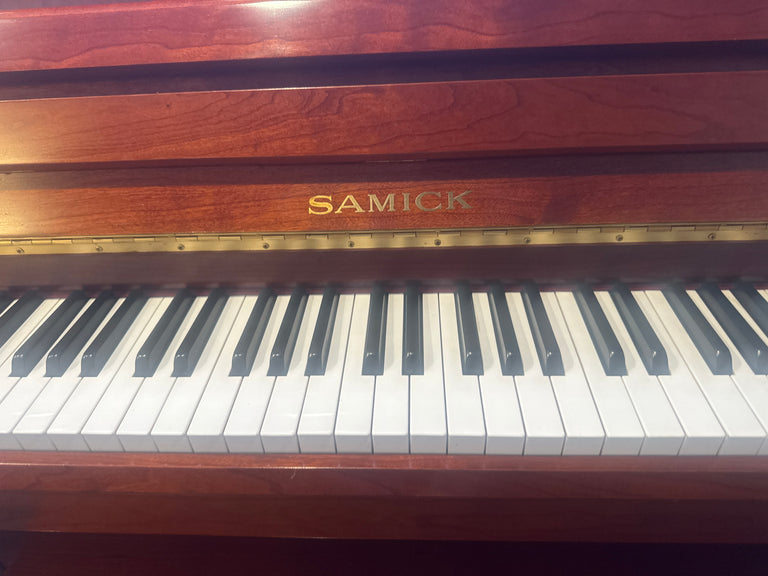 Samick ￼Continental console