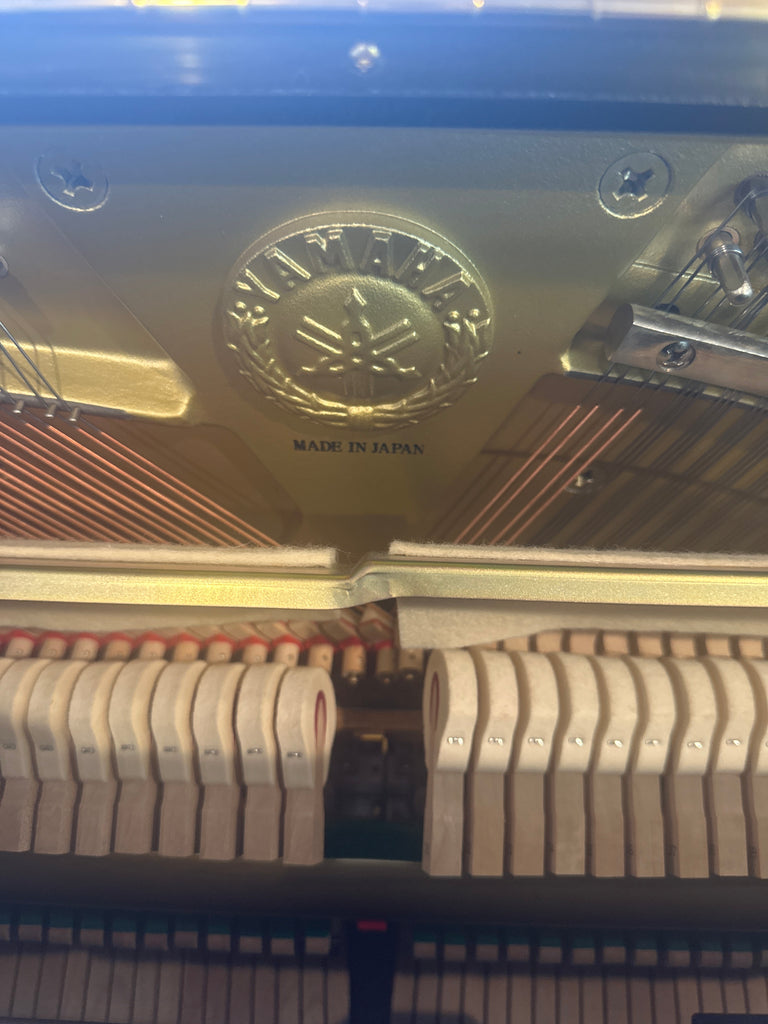 Yamaha U1 (like New)