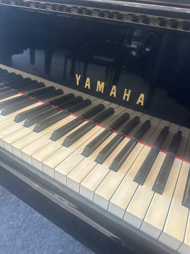 Yamaha C7